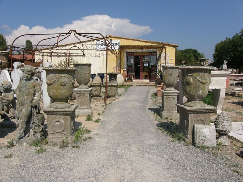 Poteries Vases Statues Carrelages Decorations Pierre Basset